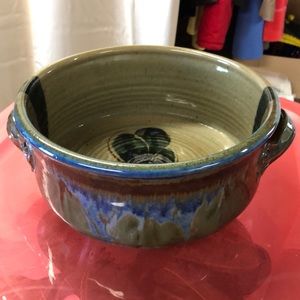 Gorgeous pottery serving bowl